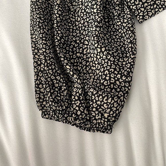 Leopard Print Wrap Top - Picture 4 of 4